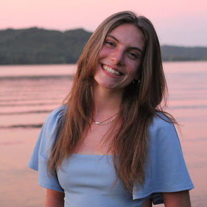 Meet your Posher, Alaina